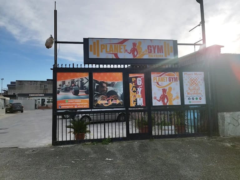 Insegna Planet Gym